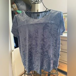Super cool crushed velvet-like top XL